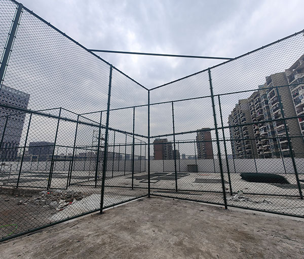 武漢南湖歡樂匯樓頂6米高圍欄